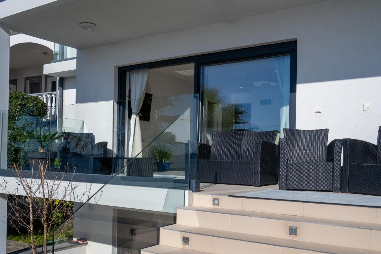 Paradise On The Beach Apartments Bibinje Exterior foto