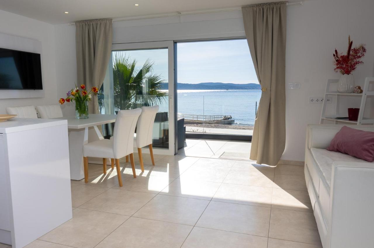 Paradise On The Beach Apartments Bibinje Exterior foto