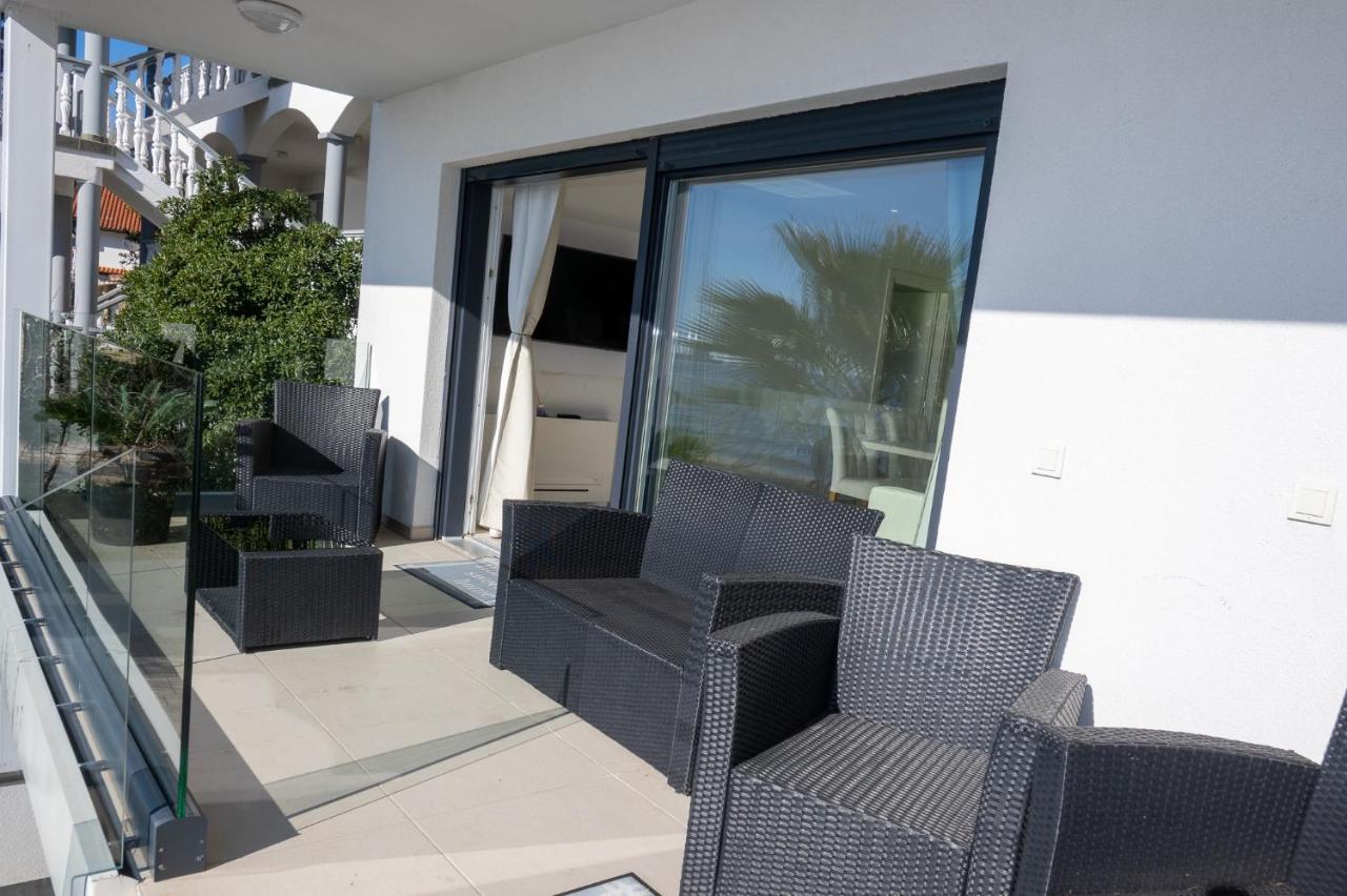 Paradise On The Beach Apartments Bibinje Exterior foto